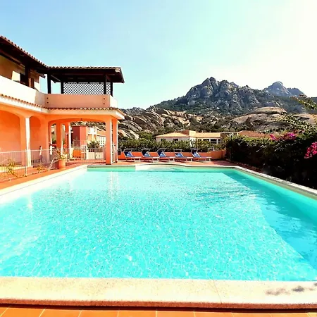 Daire Pool, Parking And Wi-fi In 6 Pax Porto Cervo