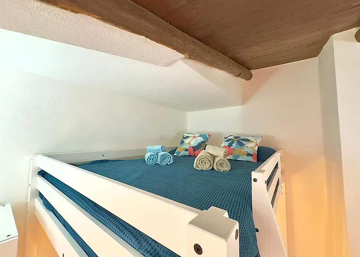 Sleeps 6 - Pool, Parking & Wifi - By Coral * Porto Cervo